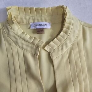 Calvin Klein Women's Yellow Short Sleeve Blouse Size S/CH/P